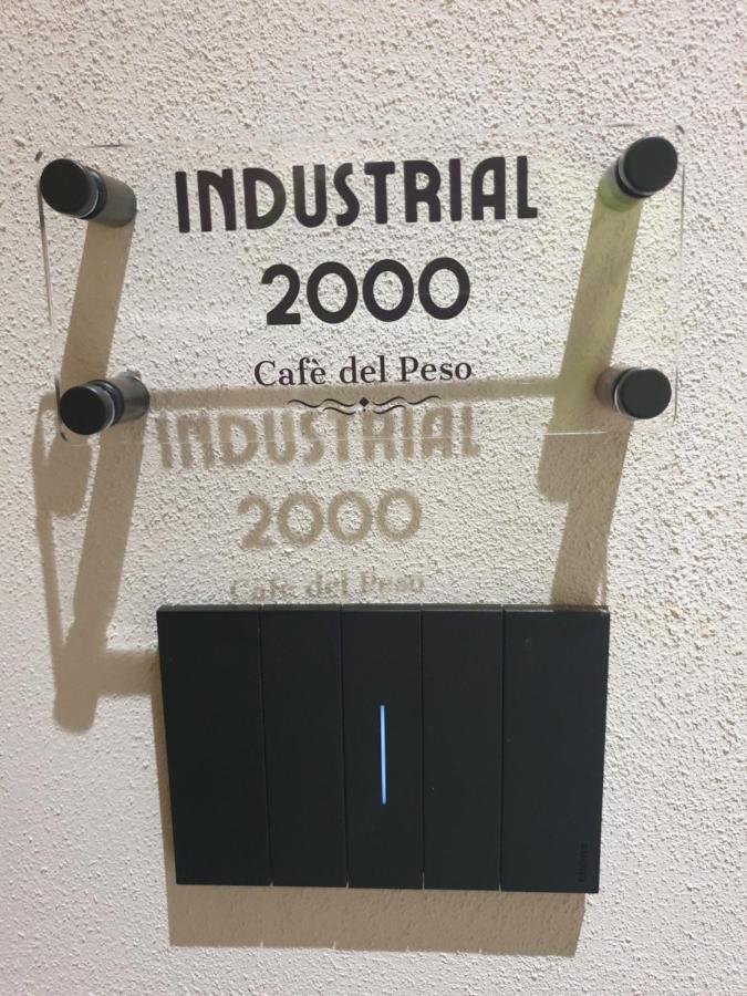 מלון Cavour Cafe Del Peso מראה חיצוני תמונה
