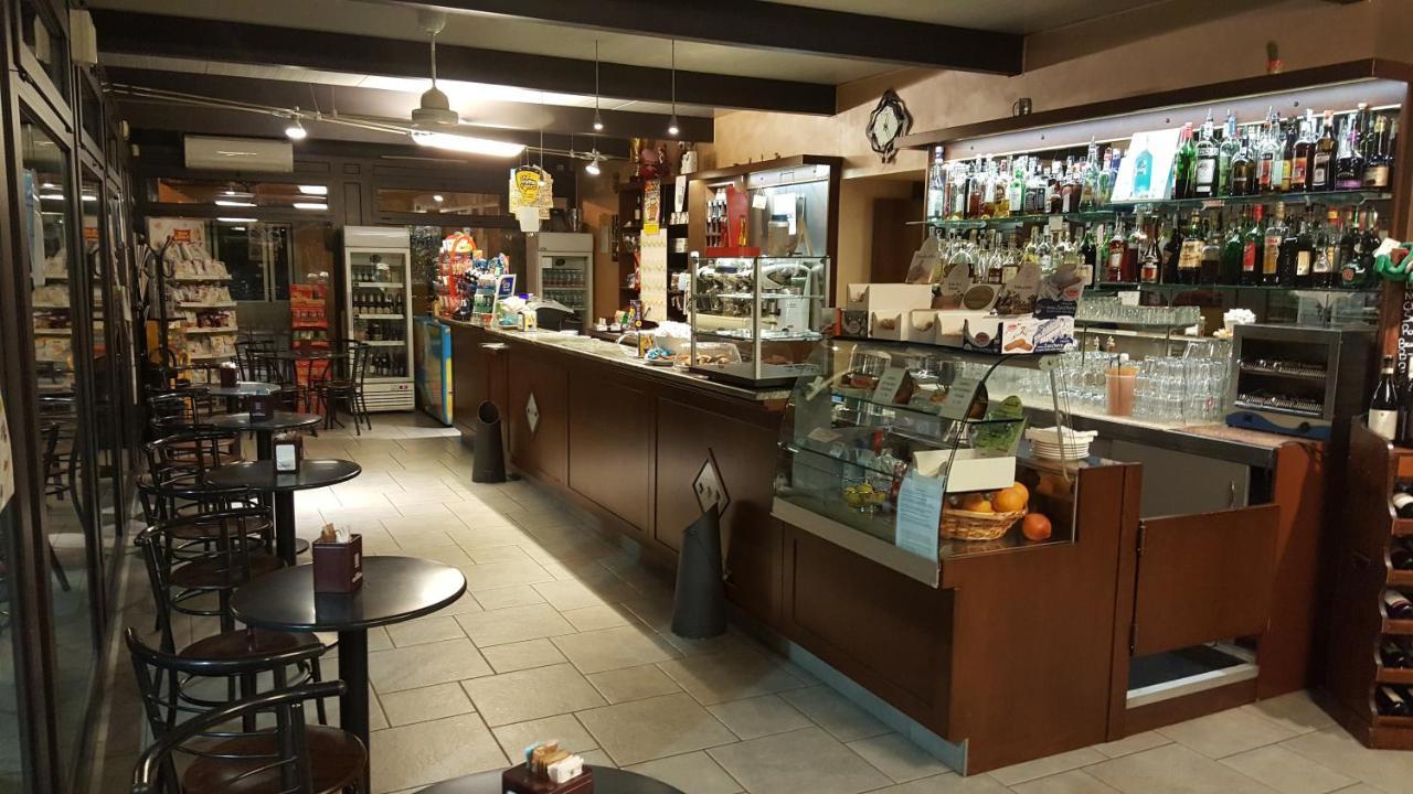 מלון Cavour Cafe Del Peso מראה חיצוני תמונה